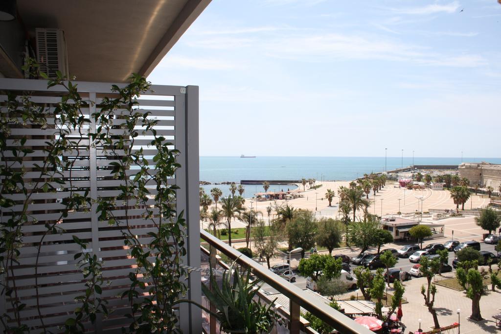 La Casa Sul Mare Bed and Breakfast Civitavecchia Eksteriør billede